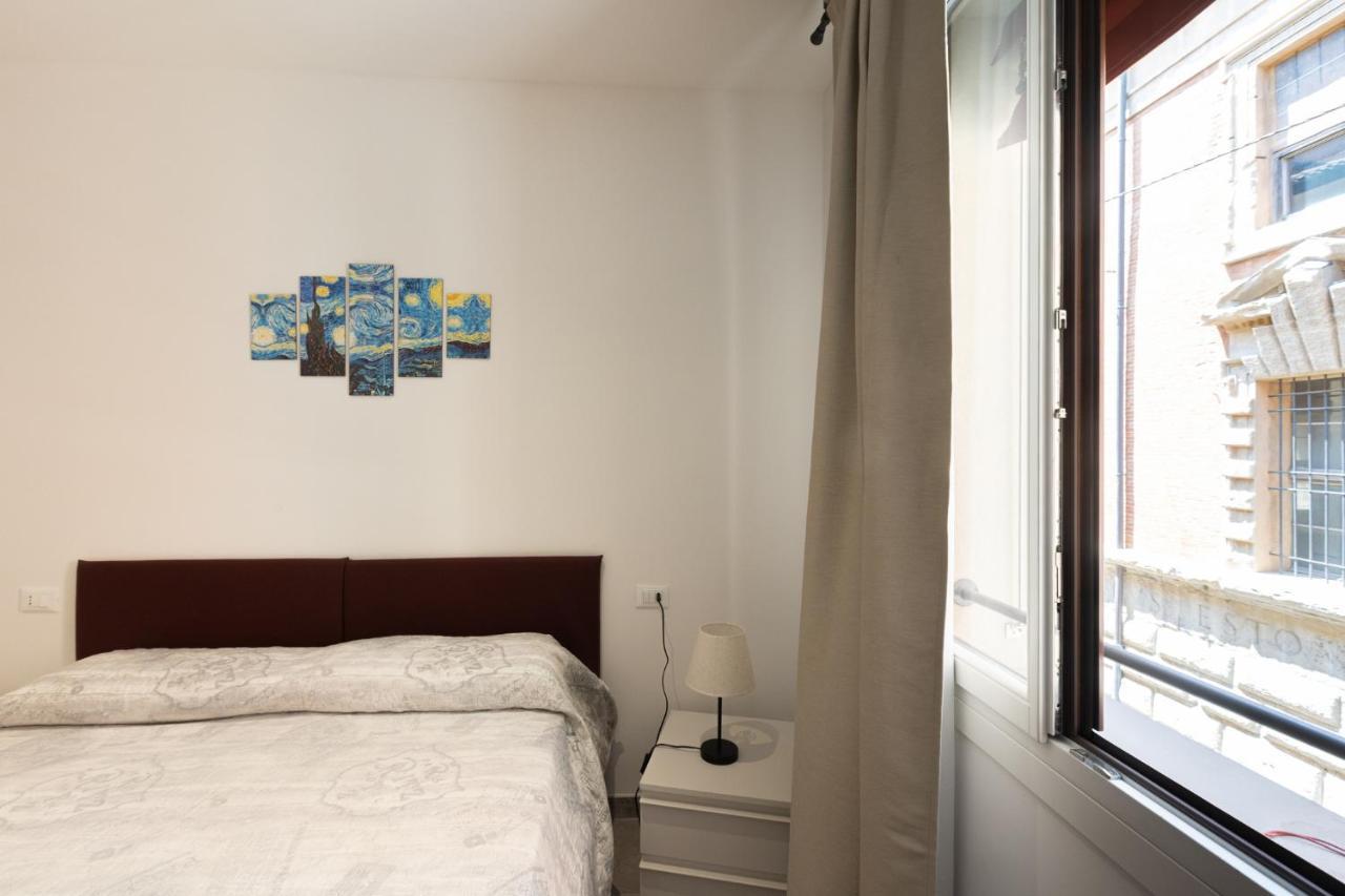 Goito 4, Bologna By Short Holidays Bolonha Exterior foto